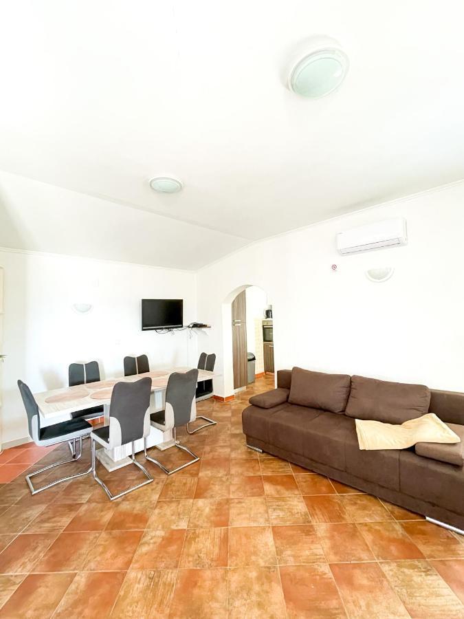Beautiful Secluded Area Near Novalja Vacation House With Pool And Sea View Villa Lara Екстериор снимка